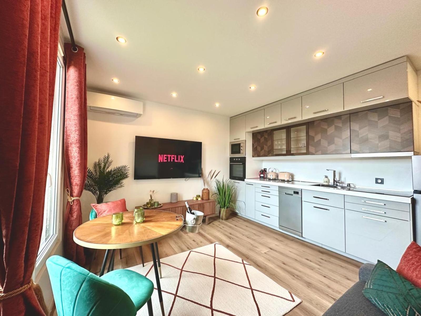 Suite Meg Esbly Bagian luar foto